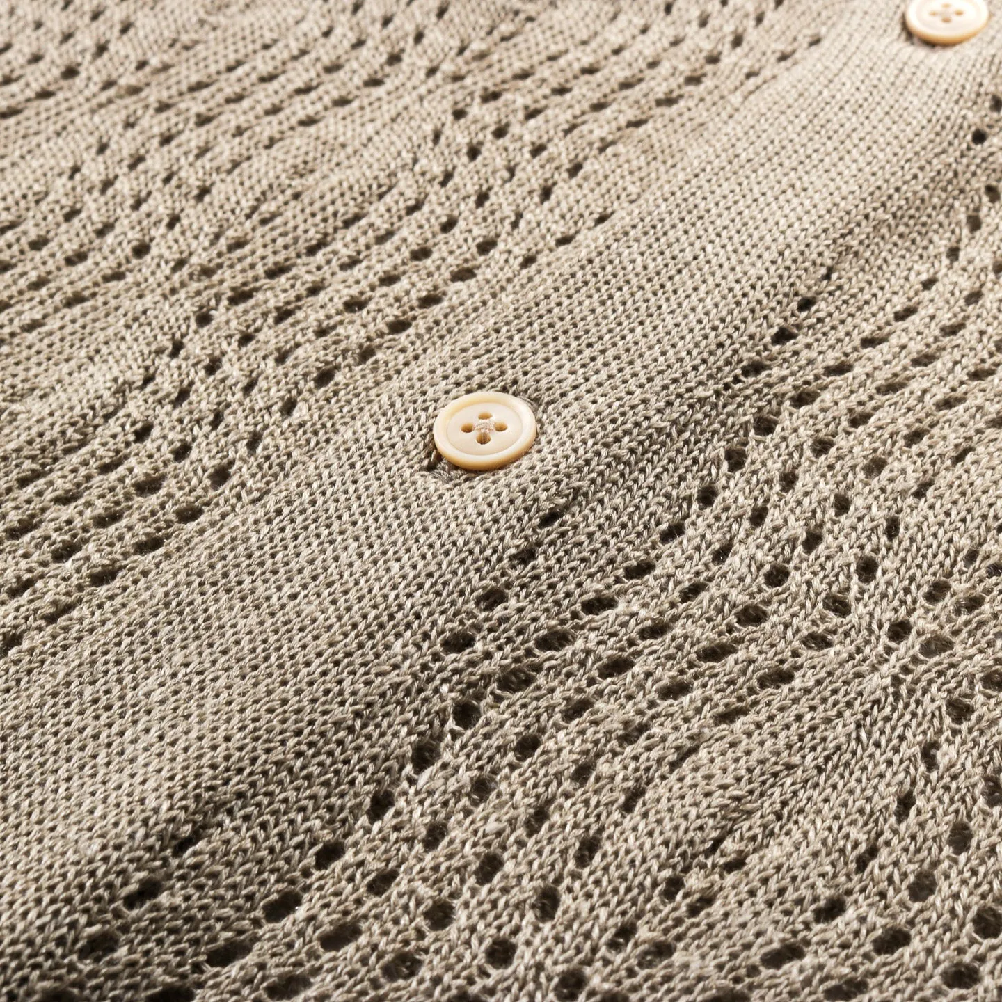 A KIND OF GUISE KADRI KNIT POLO PEBBLE