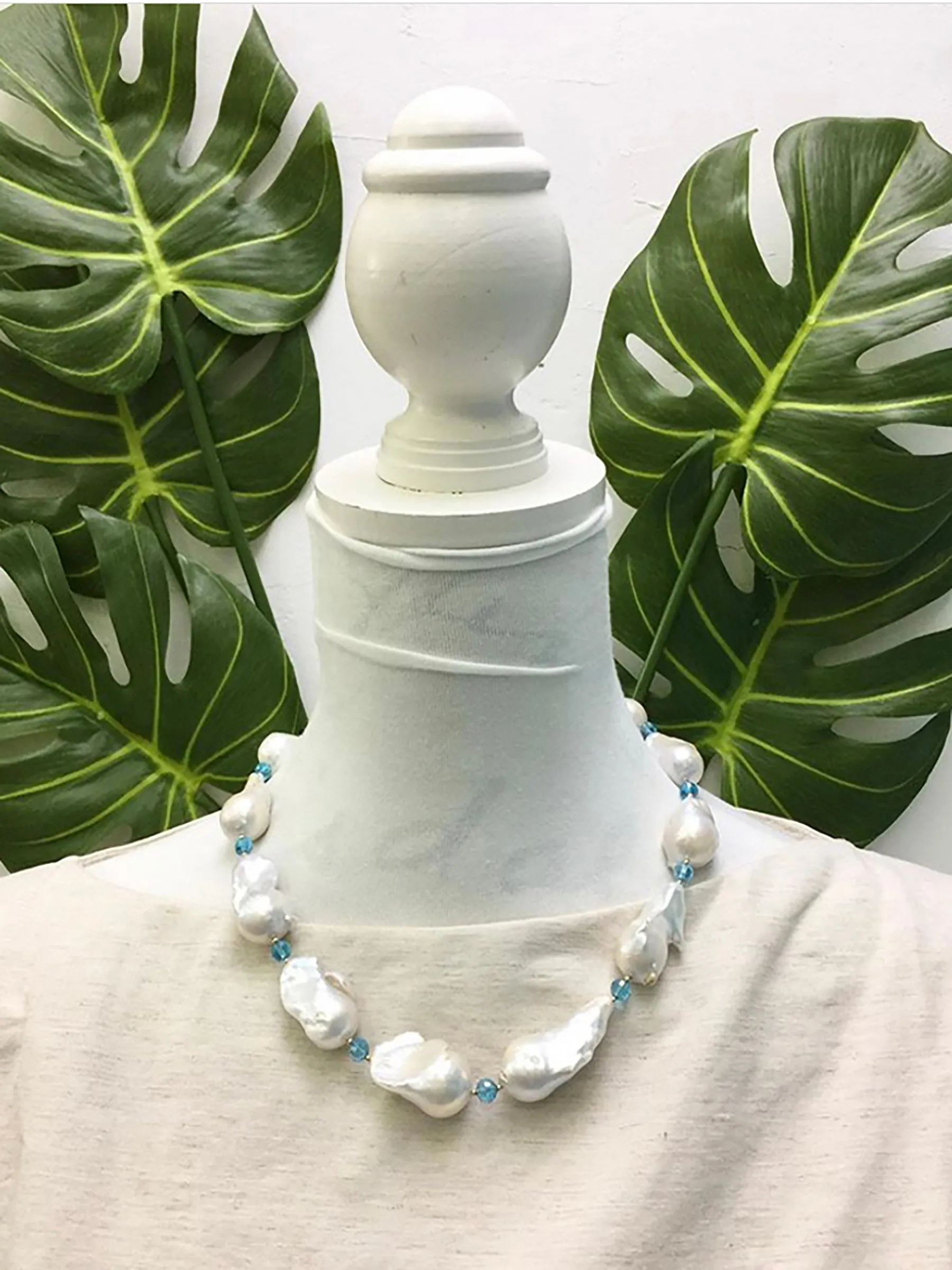 Baroque Pearls with Blue Crystals Necklace DN224