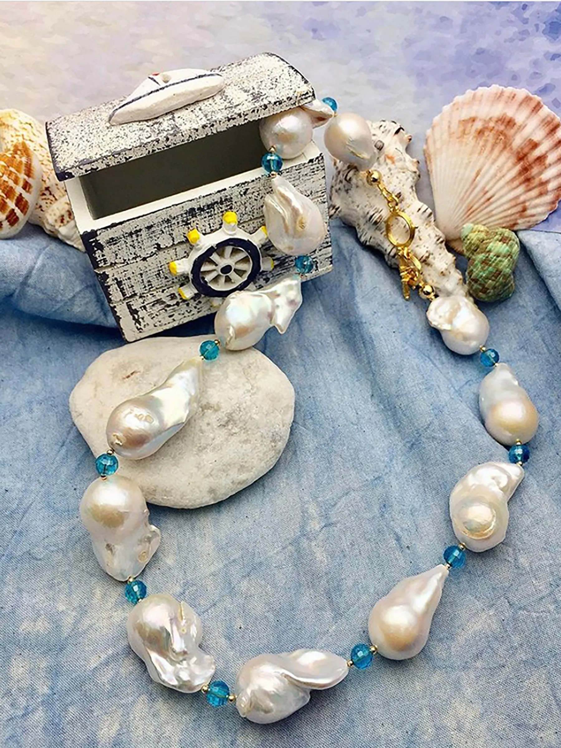 Baroque Pearls with Blue Crystals Necklace DN224