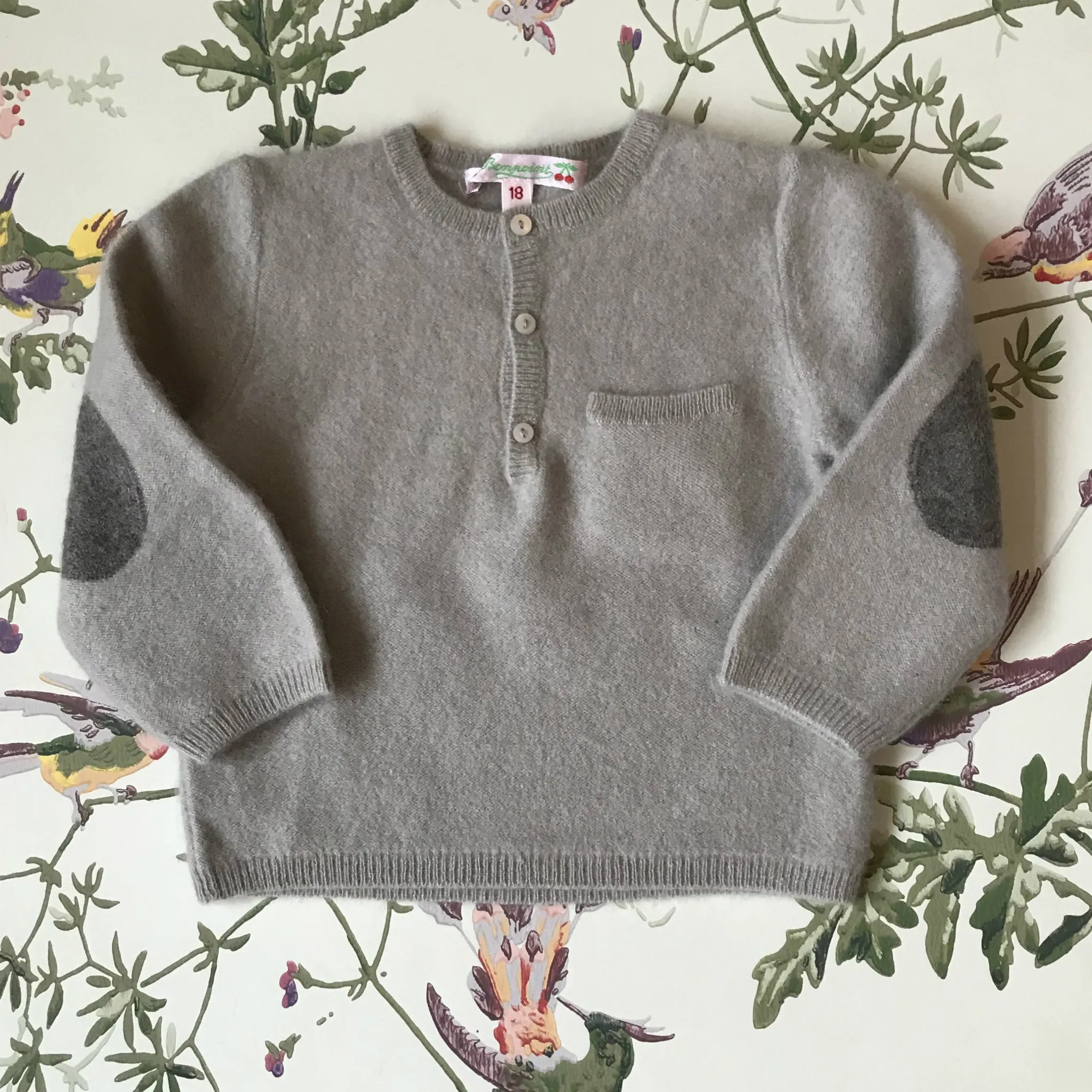 Bonpoint Pale Grey Cashmere V-Neck Jumper: 18 Months