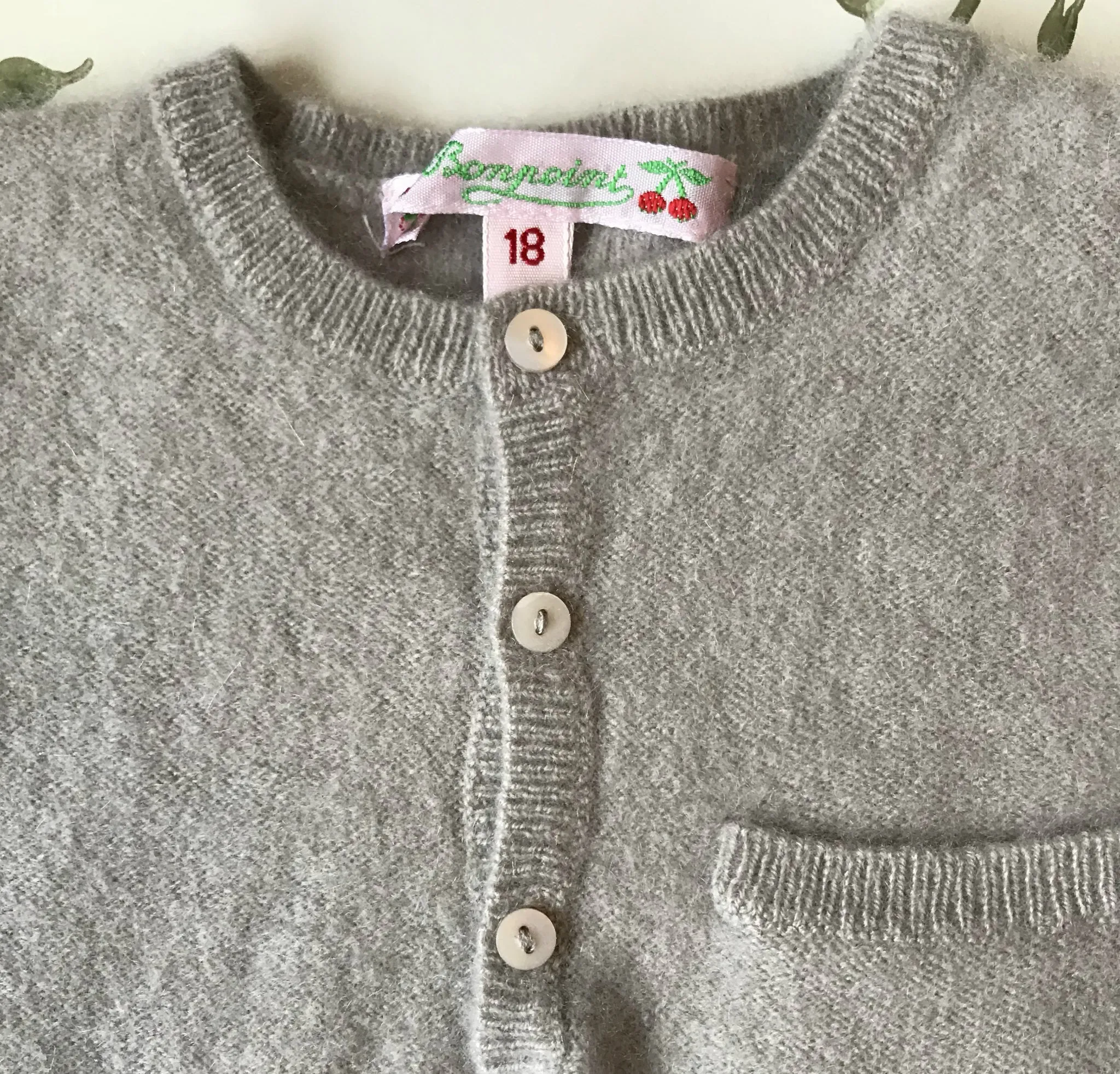 Bonpoint Pale Grey Cashmere V-Neck Jumper: 18 Months