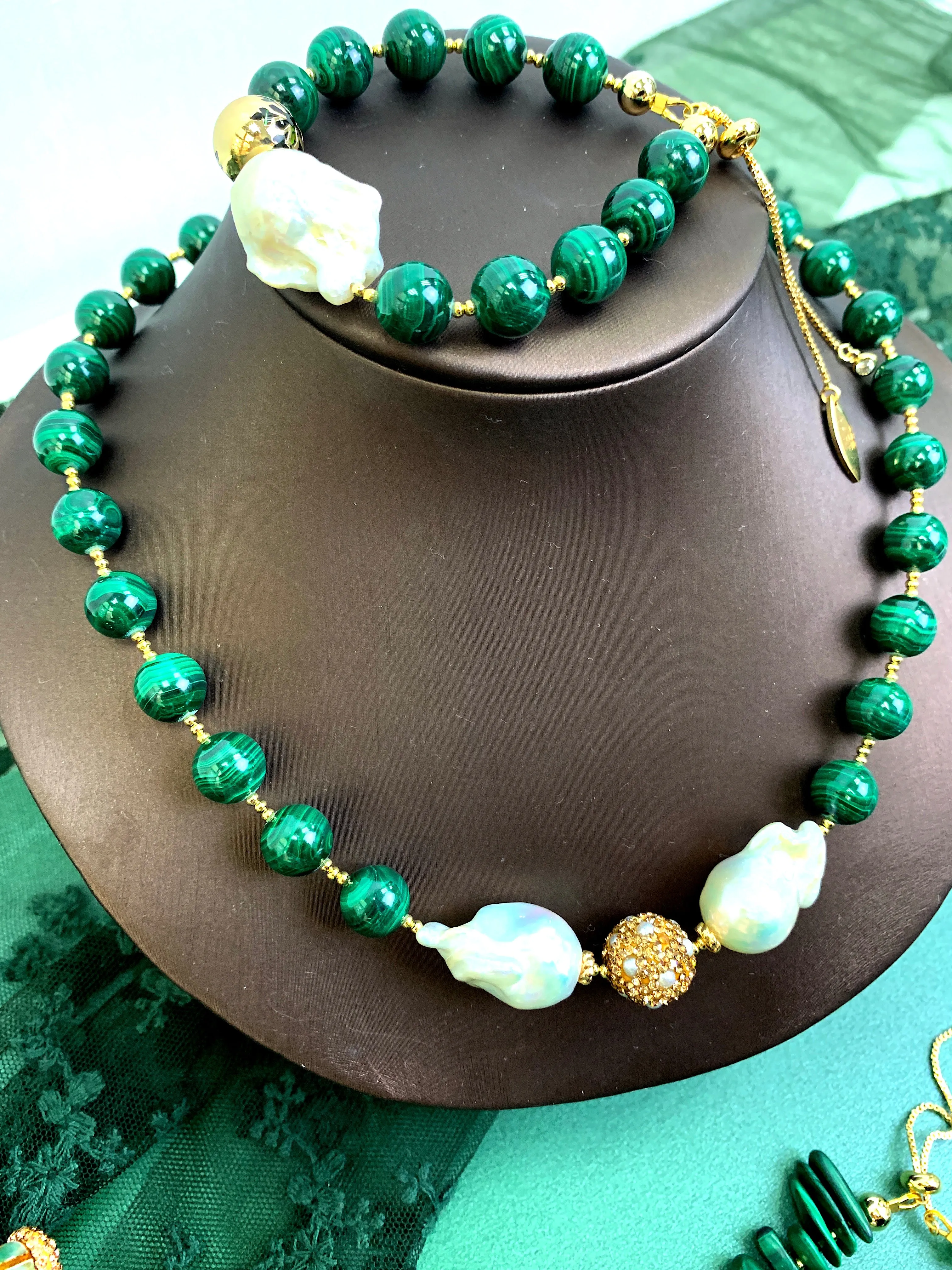 Elegant Malachite Stones With Baroques Pearls Necklace HN029