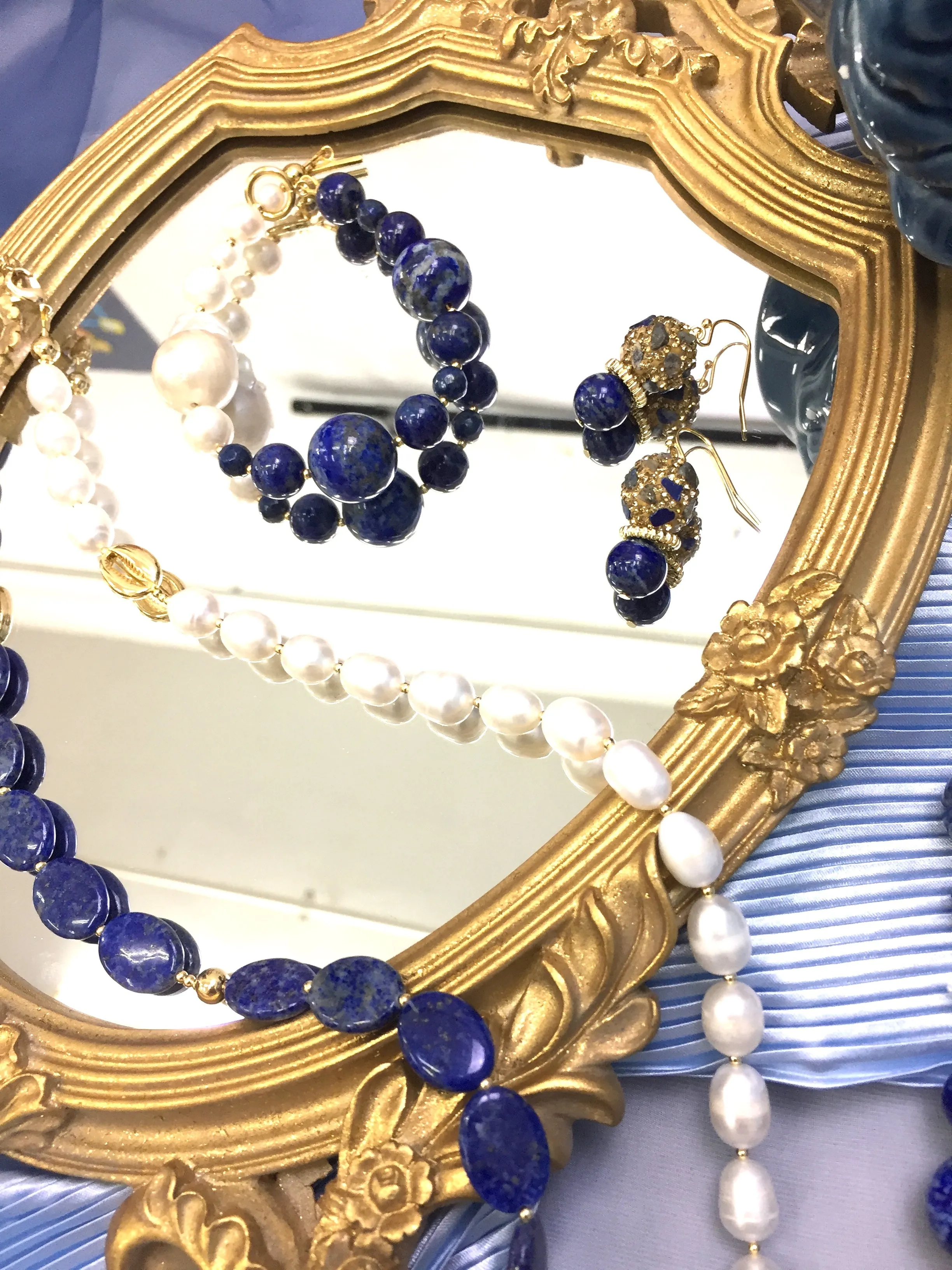 Freshwater Pearls & Round Lapis Bracelet DB202