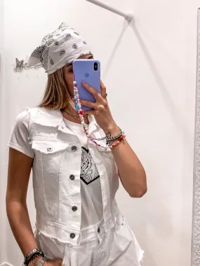 Gilet bianco di jeans sfrangiato