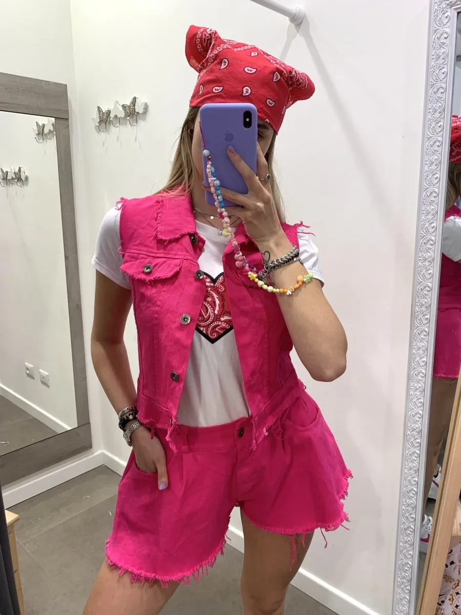 Gilet fucsia di jeans sfrangiato