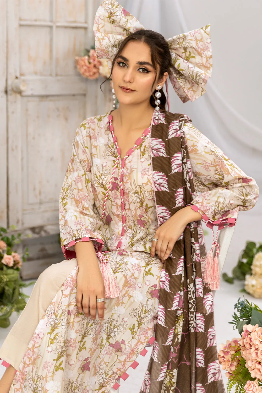 Safwa Praha Vol-07 Fine Digital Printed Lawn Unstitched 3Pc Suit SPH-70