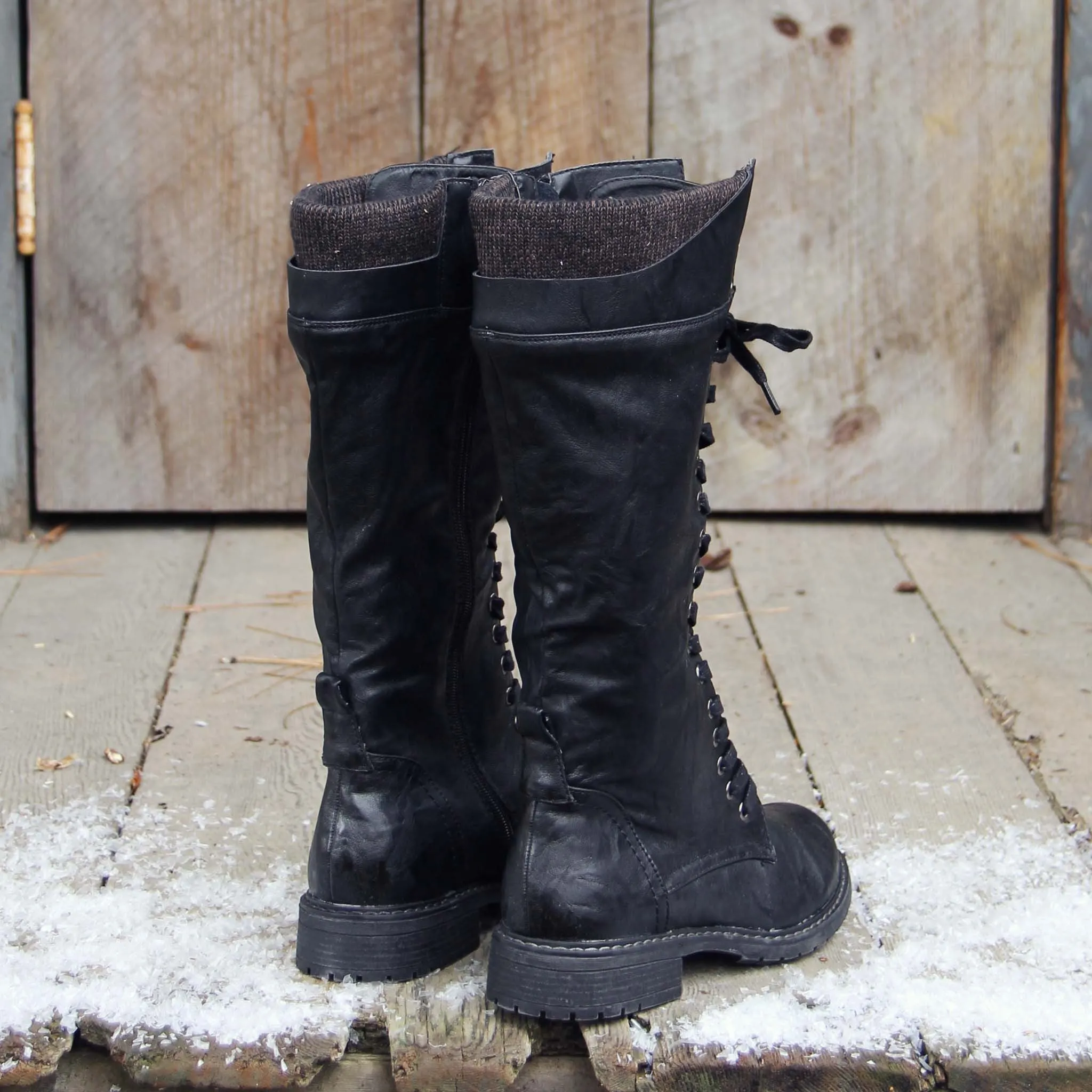 The Chehalis Boots in Black